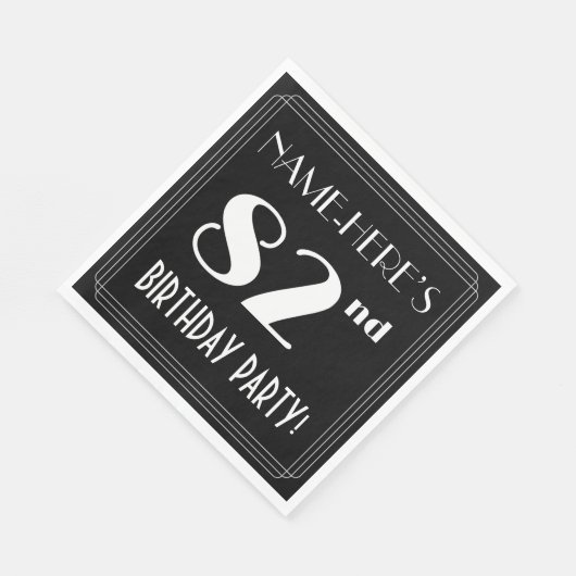 アールデコルック82nd誕生日パーティーと名前をカスタムする スタンダードランチョンナプキン (角)