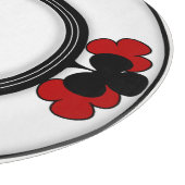 アールデコレッドとブラックのカードスーツモノグラムの カッティングボード (角)