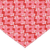 アールデコ壁紙パターン、濃い赤とピンク テーブルクロス (アングル)