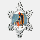 アールデコ調のヴィンテージアート 雪の中の母と子 スノーフレークピューターオーナメント (右)