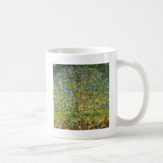 アールヌーボーを絵を描くグスタフのクリムトりんごの木 コーヒーマグカップ