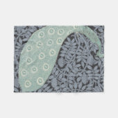 アールヌーボーピーコッククラシックヴィンテージバード フリースブランケット (正面(横))