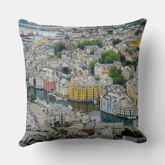 アールヌーボー都市Alesundのノルウェーの装飾用クッション クッション (裏面)