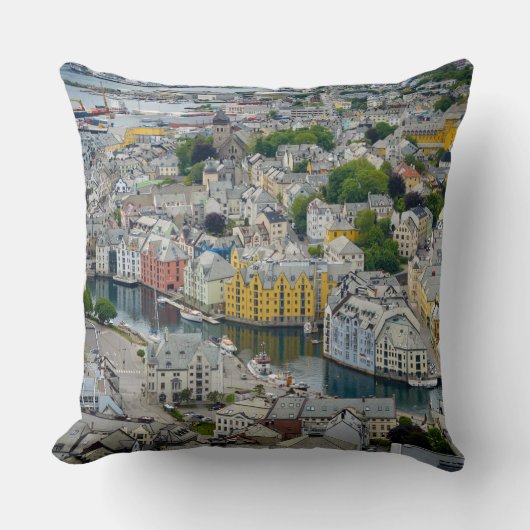 アールヌーボー都市Alesundのノルウェーの装飾用クッション クッション (正面)