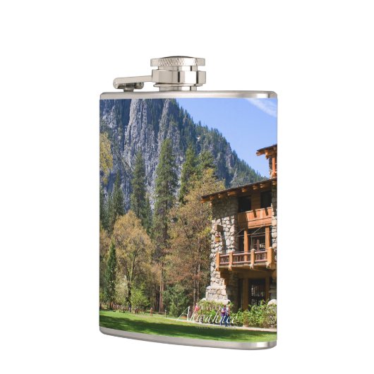 アーワニー フラスク (左)