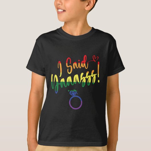 イエスと言った ゲイ LGBT プライド レインボー グルーム バチェラー Tシャツ (正面)
