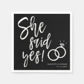 イエスと言った！ | 婚約パーティー台本 ブラック スタンダードカクテルナプキン (正面)