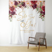 イエスと言った 花柄 バーガンディー ブライダルシャワー 背景 タペストリー (インサイチュ)