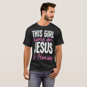 イエスと走馬の上の女の子かわいい馬の女の子 Tシャツ (正面フル)