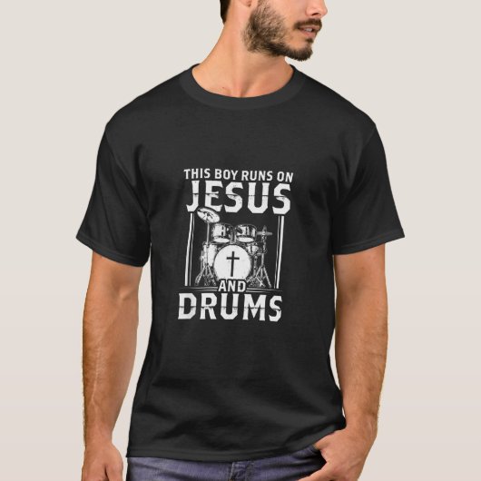 イエスに対するこの走男の子はクリスチャンをドラム信じる Tシャツ (正面)