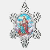 イエスのステンドグラスが玉座に横たわっている スノーフレークピューターオーナメント (右)