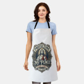 イエスは境界線を尊重する信仰に基づくTシャツ エプロン (着用した状態)