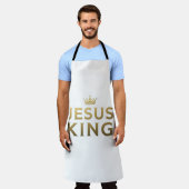 イエスは王である – オールオーバープリントクリスチャンのエプロン エプロン (着用した状態)
