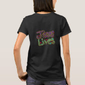 「イエスは生きておられる」キリスト教の名言 レディース ブラック Tシャツ (裏面)