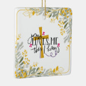 イエスは私が知っている、十字架と花を愛している セラミックオーナメント (右)