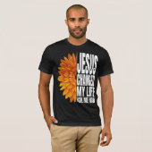 イエスは私の人生頼をTシャツのように変えた Tシャツ (正面フル)