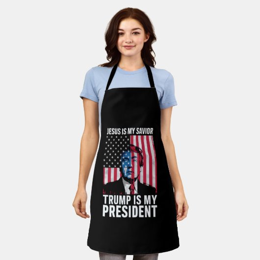 イエスは私の救い主であり、トランプは私の大統領である2024 エプロン (着用した状態)