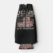 イエスは私の救い主であり、トランプは私の大統領アメリカ人である ボトルクーラー (裏面)