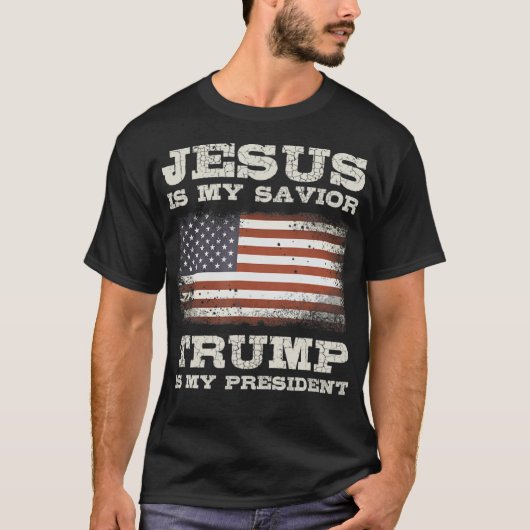 イエスは私の救い主で、トランプは私の大統領TシャツJです Tシャツ (正面)