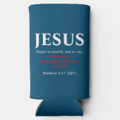 イエスは説教を始めた。マタイ4:17 スリム缶クーラー (裏面)