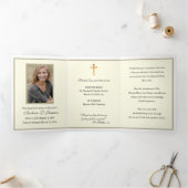 イエス・カトリック葬儀ハートの三重 三つ折りカード (内部)