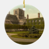 イエス・キリストの大学、ケンブリッジ、イギリス セラミックオーナメント (裏面)