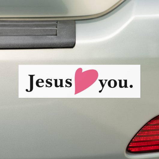 イエス・キリストはハートをバンパーステッカー愛します バンパーステッカー (車上)