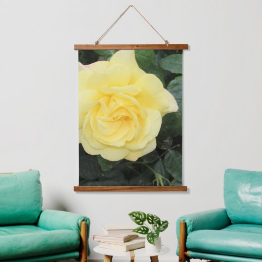イエロバラ 吊り下げ型タペストリー (リビング)