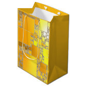 イエローとオレンジの四角形抱き枕 ミディアムペーパーバッグ (正面アングル)