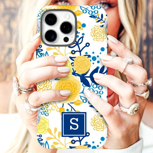イエローとブルーの花柄イニシャル Case-Mate iPhoneケース