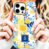 イエローとブルーの花柄イニシャル Case-Mate iPhoneケース