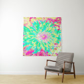 イエローとマゼンタの装飾用ダリア花 タペストリー (インサイチュ(横))