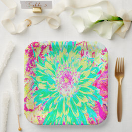 イエローとマゼンタの装飾用ダリア花 ペーパープレート