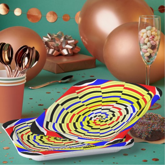 イエローらせん状ズバイケネス・ヨンチッチ ペーパープレート (複数)