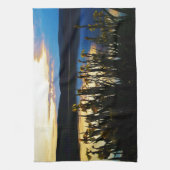 イエローアイリスアットレイクアローワードショア キッチンタオル (縦)