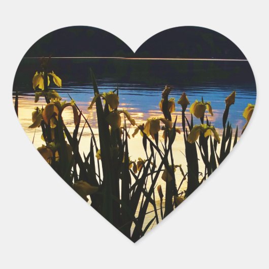 イエローアイリスアットレイクアローワードショア ハートシール (正面)