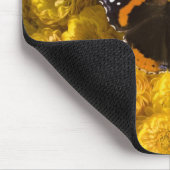 イエローアスターに生息する蝶 マウスパッド (コーナー)