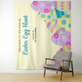 イエローアニュアルイースターエッグ狩り写真カラフル タペストリー (インサイチュ)