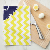 イエローウィットシェブロンネイビーブルークローバーモノグラム キッチンタオル (四つ折り)