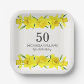 イエローウォーターカラーダフォディル50誕生日ナプキンス ペーパープレート (正面)