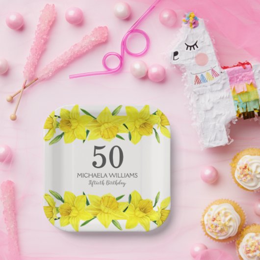 イエローウォーター色の水仙50th誕生日パーティー ペーパープレート (パーティー)