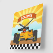 イエローオレンジのレースカーネーパーソナライズされたムキッズルーム スクエア壁時計 (傾斜)