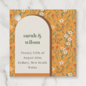 イエローオレンジグルーヴィレトロアーチフローラ結婚ズ フェイバータグ (正面)