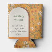 イエローオレンジグルーヴィレトロアーチフローラ結婚ズ 缶クーラー (正面)