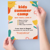 イエローオレンジヴィンテージ編集可能キッズサマーキャンプ チラシ (手)