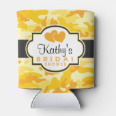 イエローオレンジ迷彩柄カモフラージュブライダルシャワー 缶クーラー (裏面)