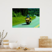 イエローオートバイハイウェイライディングアートポスター ポスター (キッチン)