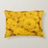 イエローガーデンアスター完璧な色の夏の花 アクセントクッション (正面)