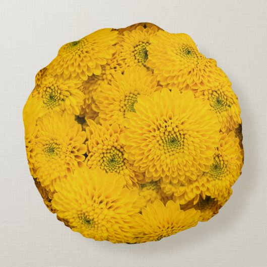 イエローガーデンアスター完璧な色の夏の花 ラウンドクッション (裏面)