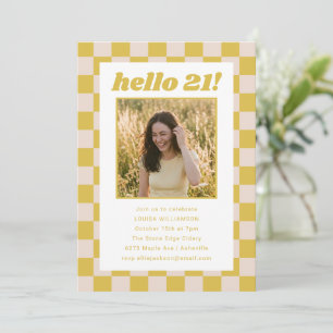 イエロークリームの市松模様の写真付きHello 21 誕生日パーティー 招待状